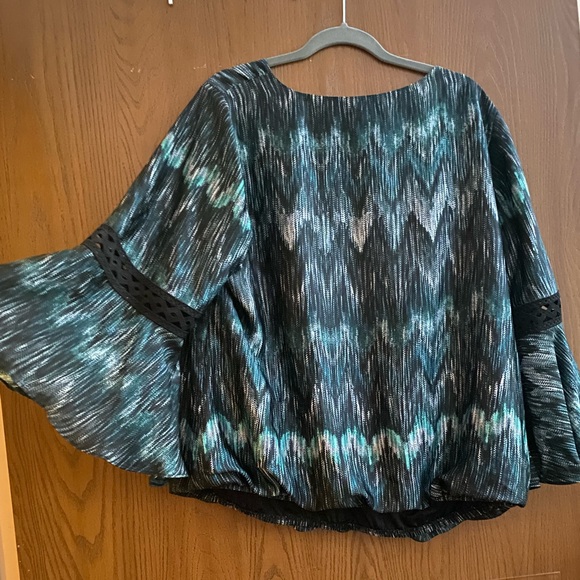 AGB woman - Picture 2 of 3